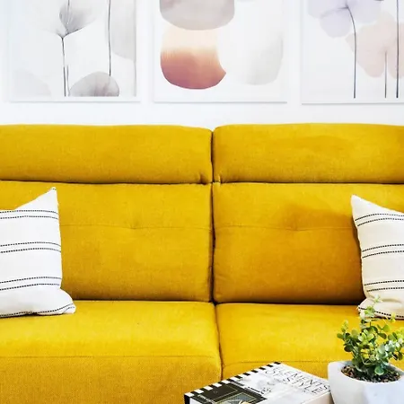 Pink Sunset Apartment